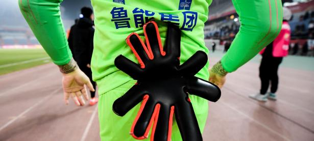 半岛体育官网入口-包含西甲球员赛后谢场，礼仪规范得体的词条