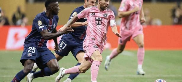 半岛体育娱乐-包含巴黎圣日耳曼完胜巴塞罗那，梅西无奈的词条