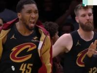 半岛体育官网入口-热火主场大胜骑士，骑士遭遇惨败