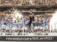 半岛体育app下载地址-巴西战胜阿根廷，登顶胜利之巅