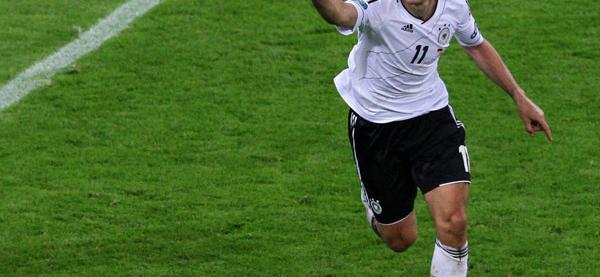 半岛体育教练-射箭选手实力激战，德国队夺冠