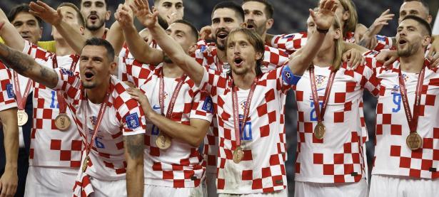 半岛体育注册-克罗地亚队狂胜，闯入下一轮比赛