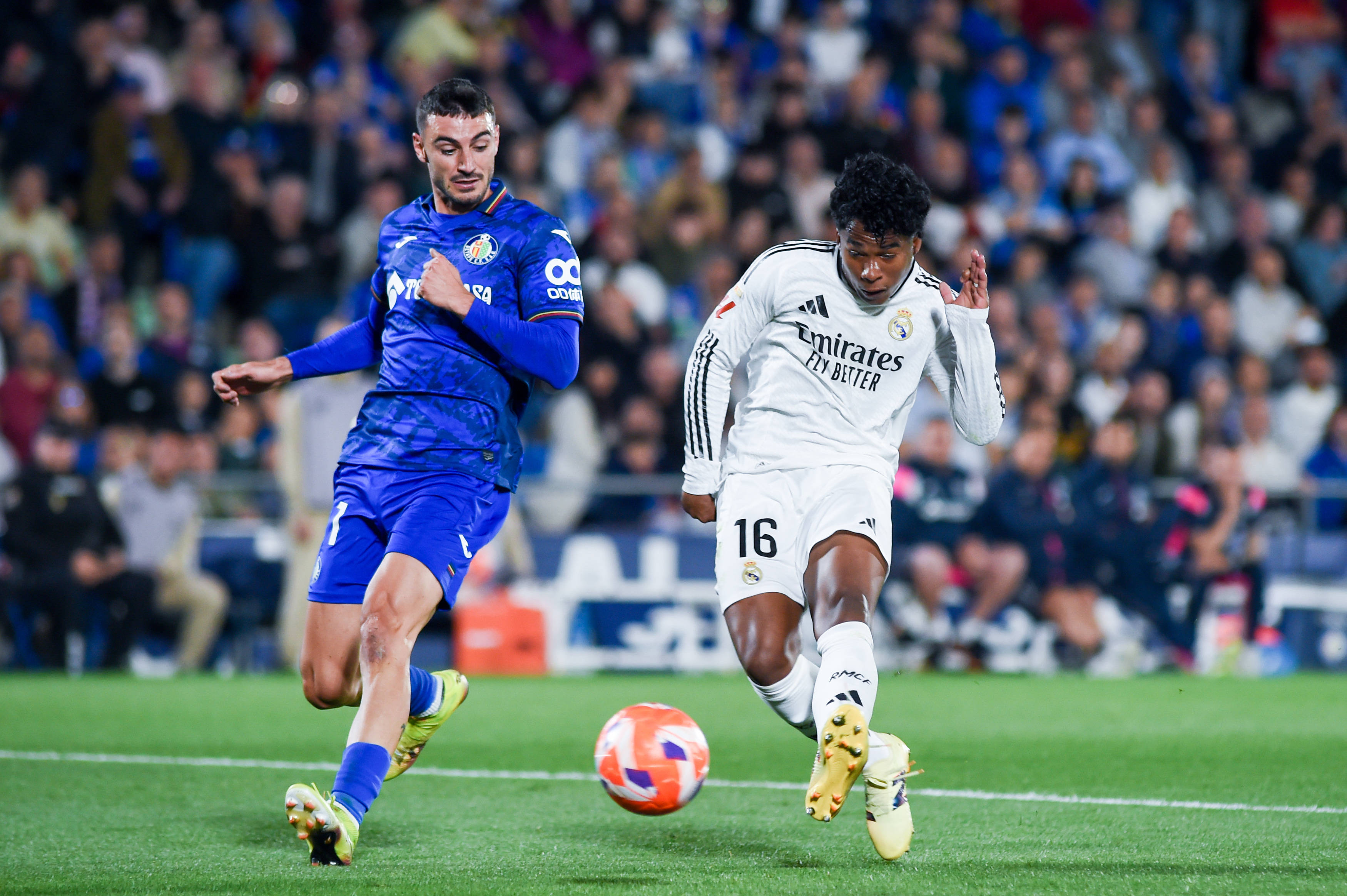 包含赫塔菲客场逼平莱加内斯,争夺胜利的词条 包含赫塔菲客场逼平莱加内斯,争夺胜利的词条