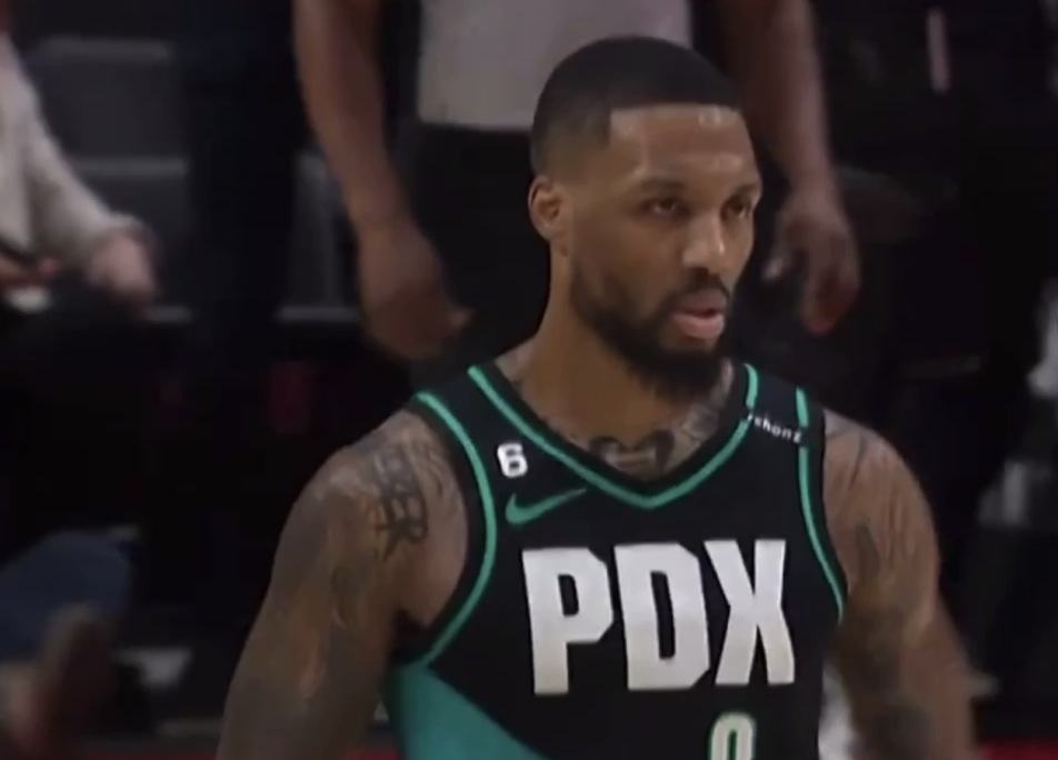 关于开拓者擒勇士,利拉德砍下40分的信息 关于开拓者擒勇士,利拉德砍下40分的信息